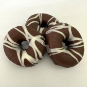Лакис Донат бял и кафяв шоколад 36 бр, 75 гр